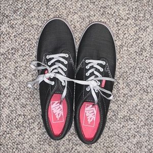 Denim/ pink vans!!!